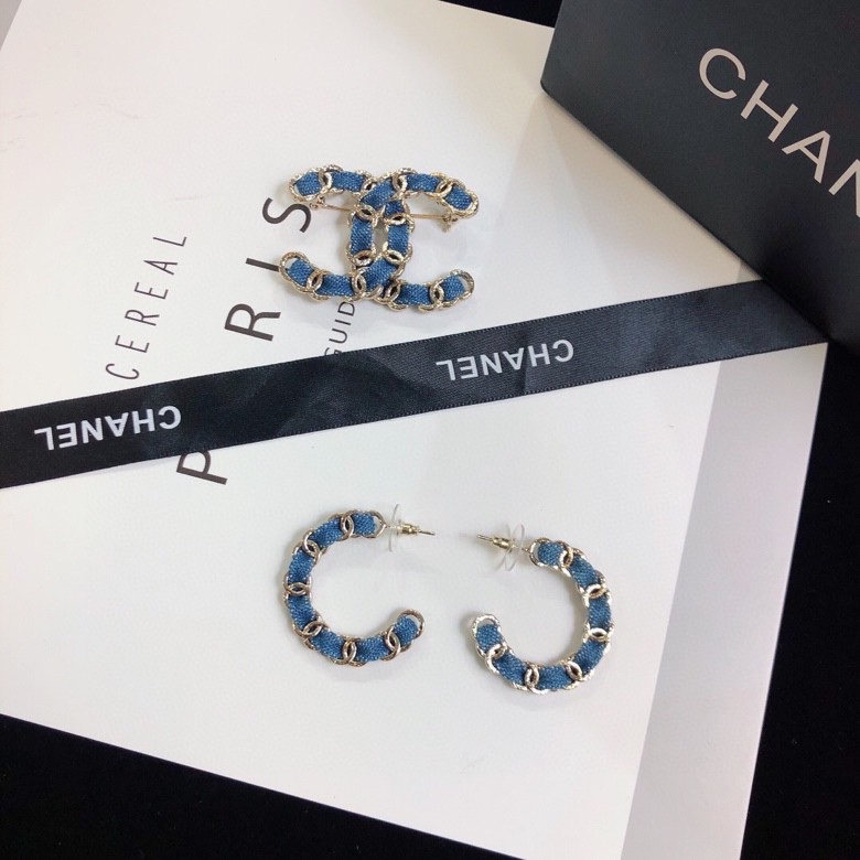 Ch*el brooches
